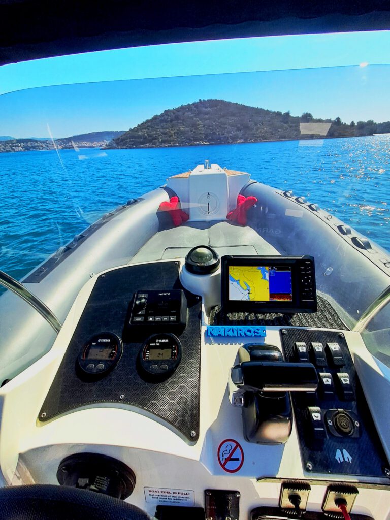 Trogir Boat Rent 770 RIB Sundeck Nakiros Charter