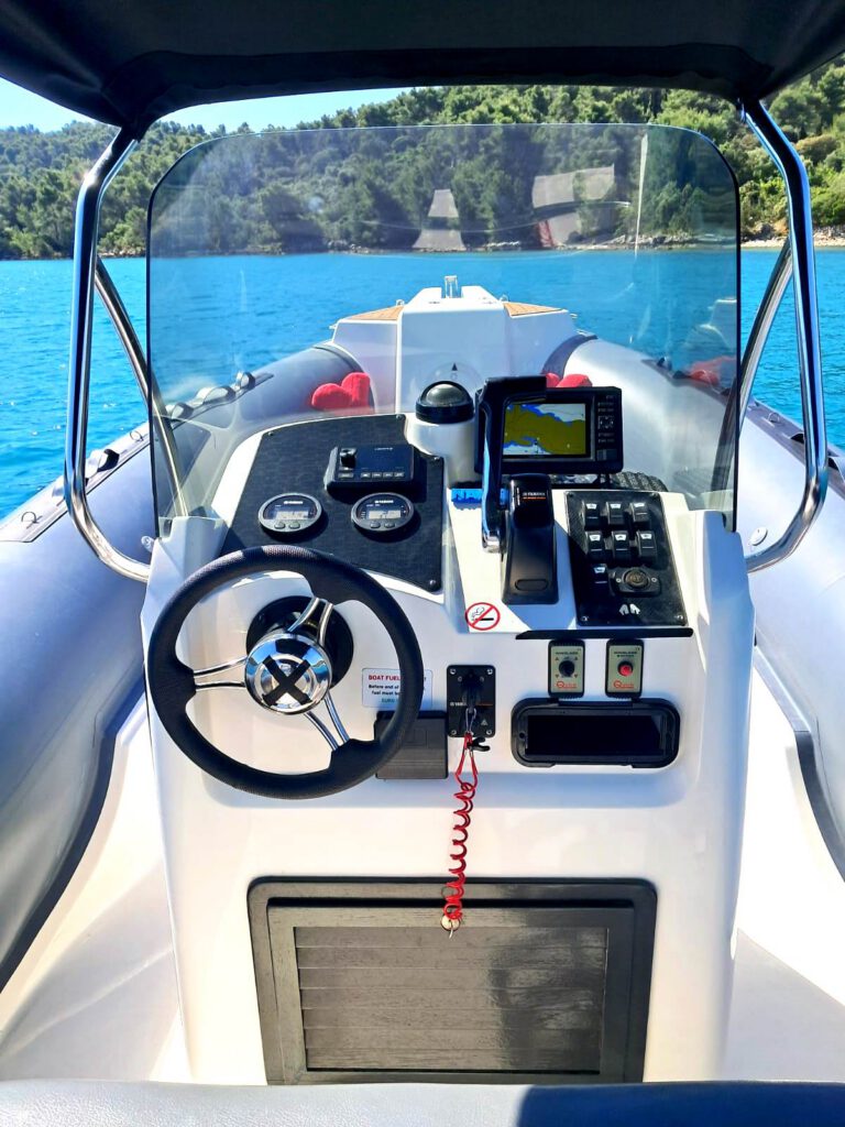 Trogir Boat Rent 770 RIB Sundeck Nakiros Charter